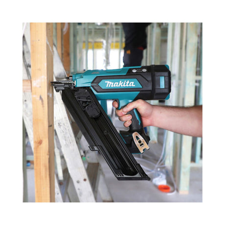 Spikerpistol LXT ® uten batteri (DBN900ZK)